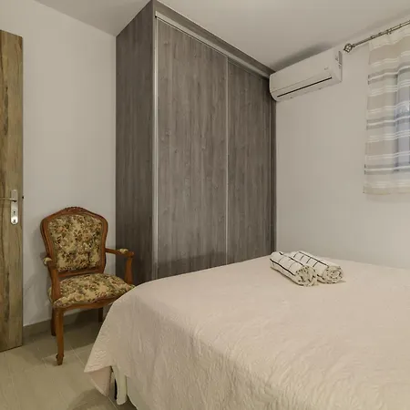 Apartment Arazzo