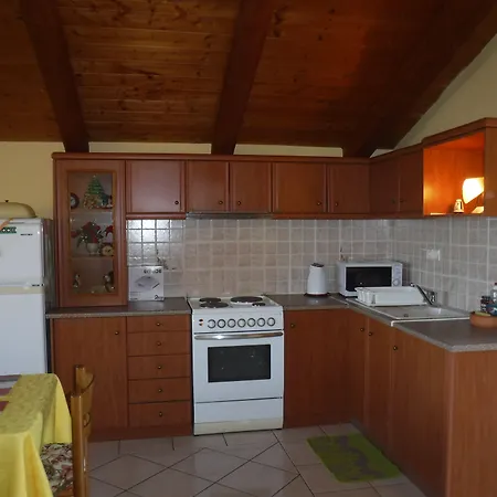 아파트 Arazzo Vasilikí